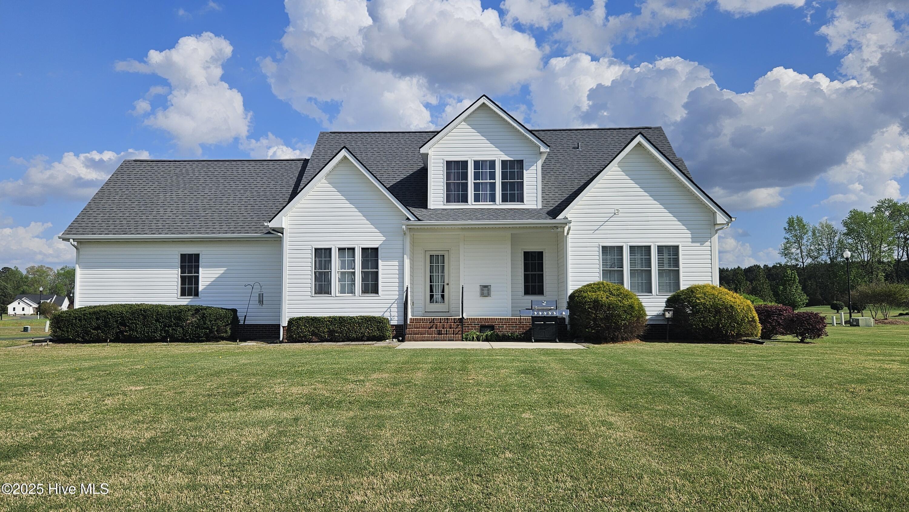 Timberlake Dr, Clinton, NC 28328