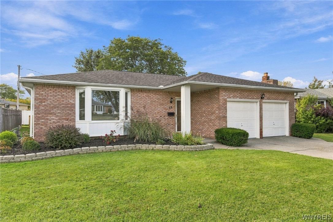 Argosy Dr, Buffalo, NY 14226