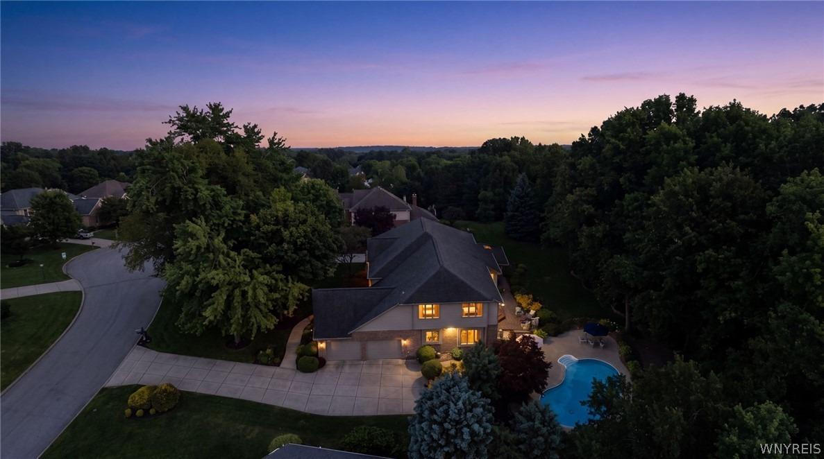 Chesley Ct, East Amherst, NY 14051
