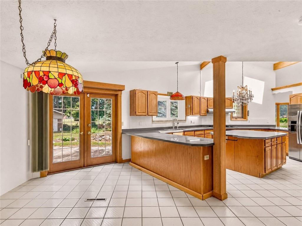 Frandee Ln, Rochester, NY 14626