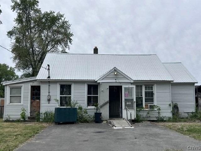 Mosher Ln, Hudson Falls, NY 12839