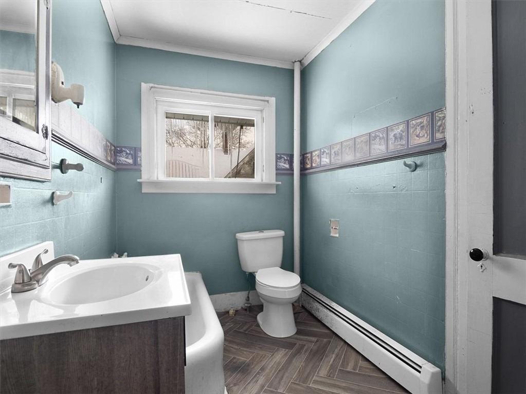 Caroline St, Clyde, NY 14433