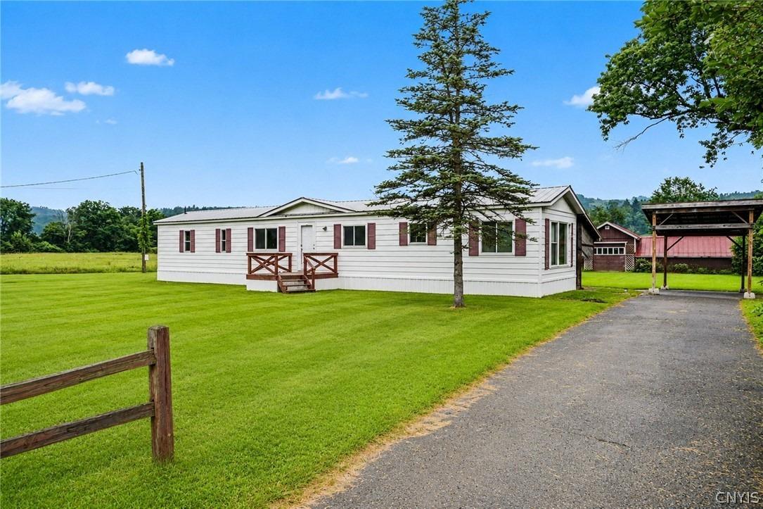 Royal St, Candor, NY 13743