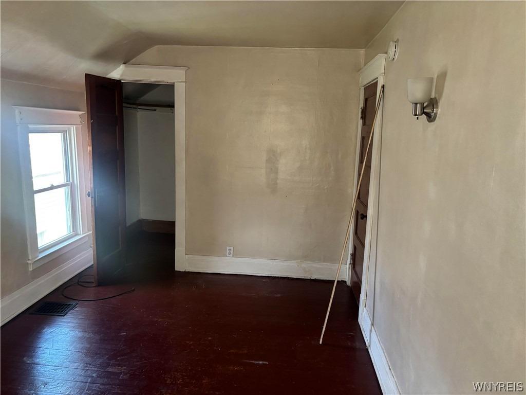 Shirley Ave, Buffalo, NY 14215
