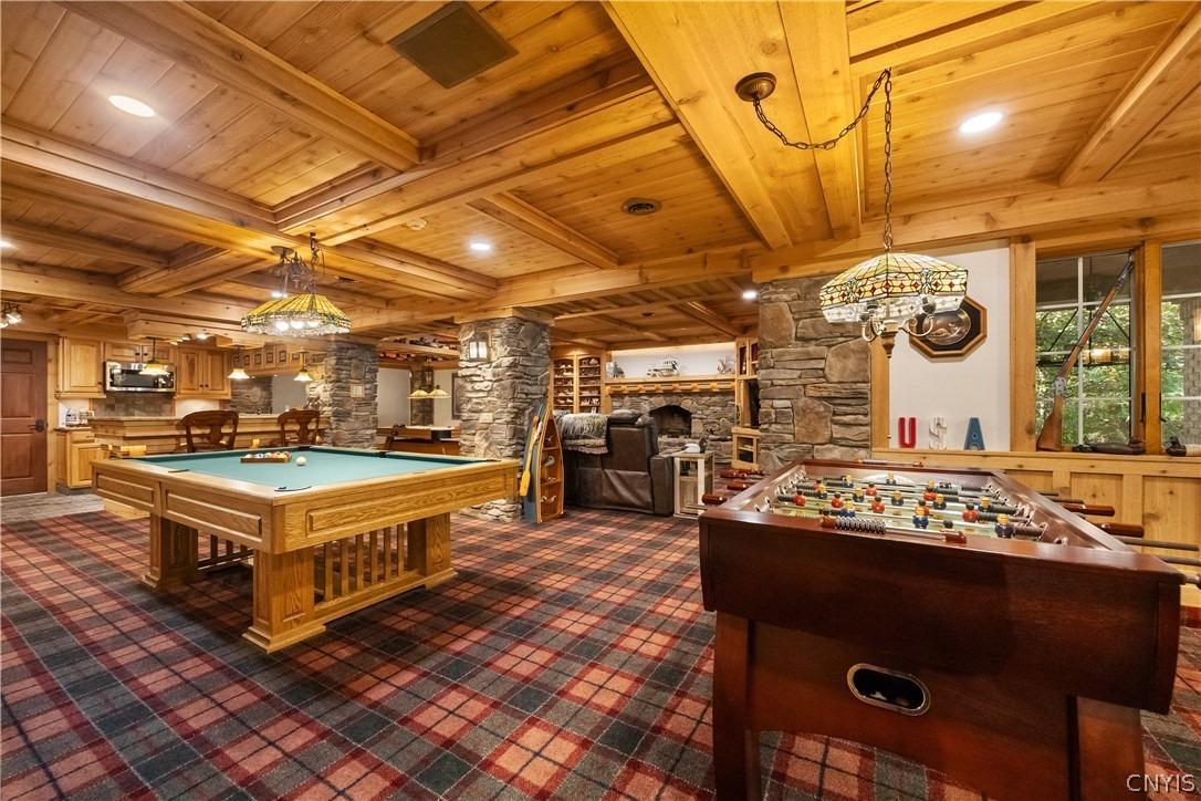Knighthood Cir, Fayetteville, NY 13066