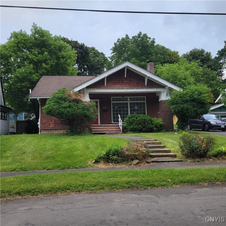 Fenway Dr, Syracuse, NY 13224