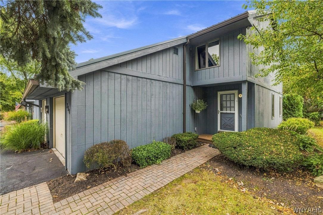 Tuscarora St, Lewiston, NY 14092