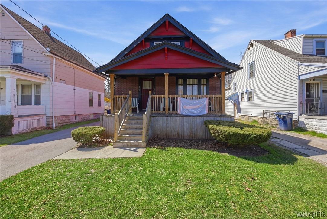 Cambridge Ave, Buffalo, NY 14215