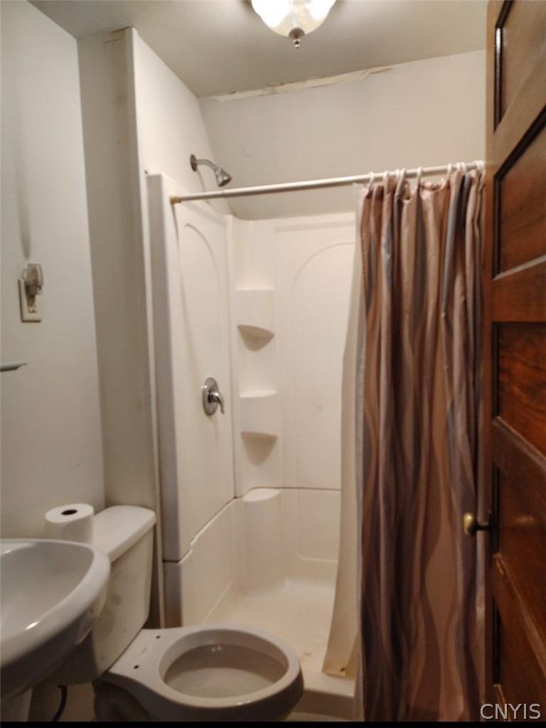 Highland St, Syracuse, NY 13203