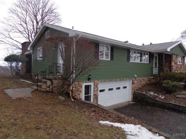 Douglas Heights Dr, Canastota, NY 13032