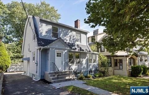 Tremont Ave, Orange, NJ 07050