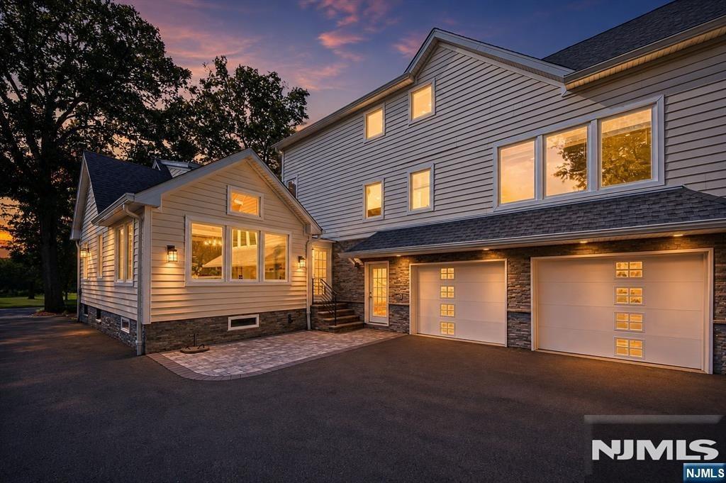 Dean Dr, Tenafly, NJ 07670