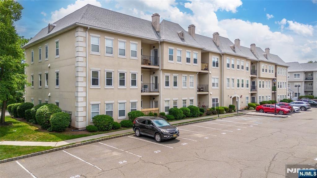 Brittany Dr, Wayne, NJ 07470