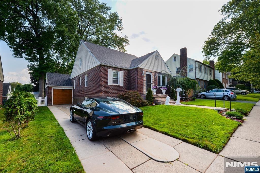 Dohrman Ave, Teaneck, NJ 07666