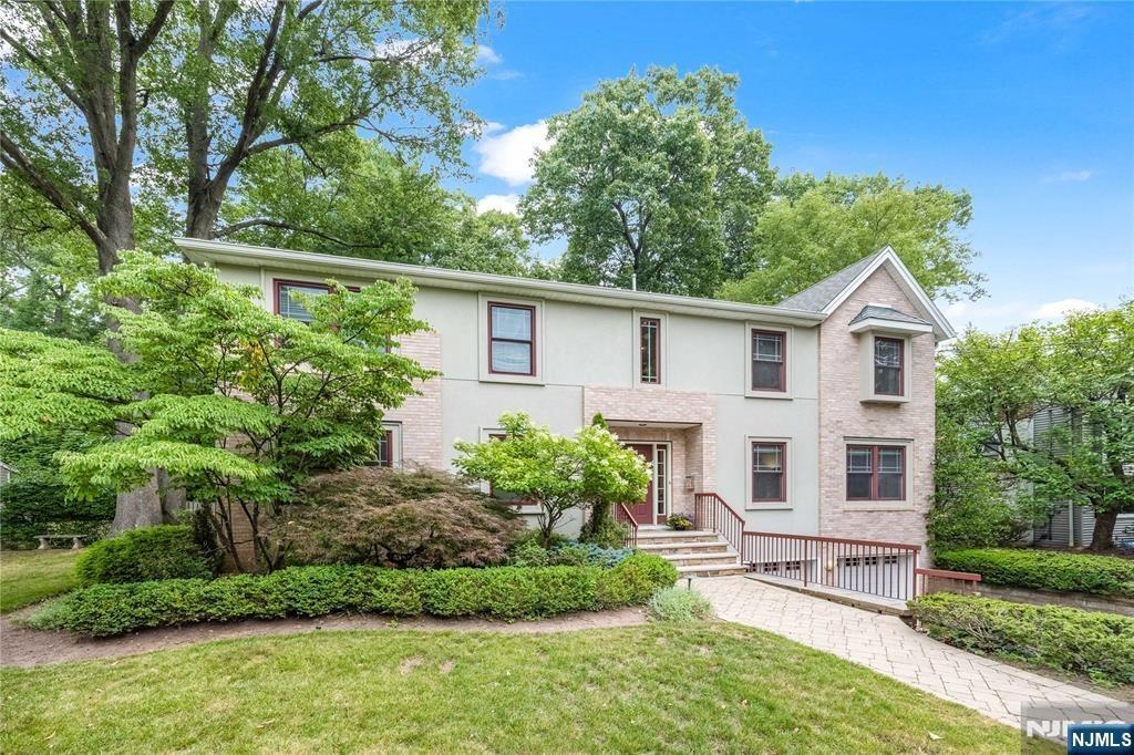 Downey Dr, Tenafly, NJ 07670