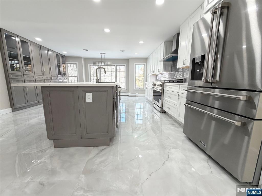 Ridgewood Ave, Oradell, NJ 07649
