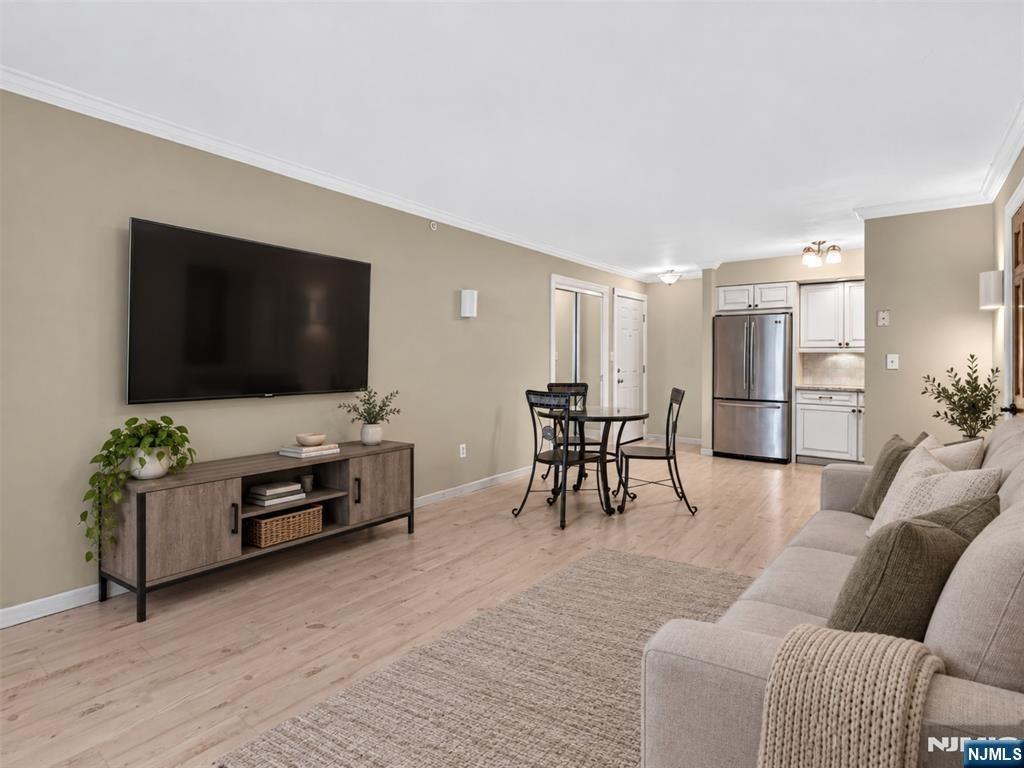 Faulkner Ct, Mahwah, NJ 07430