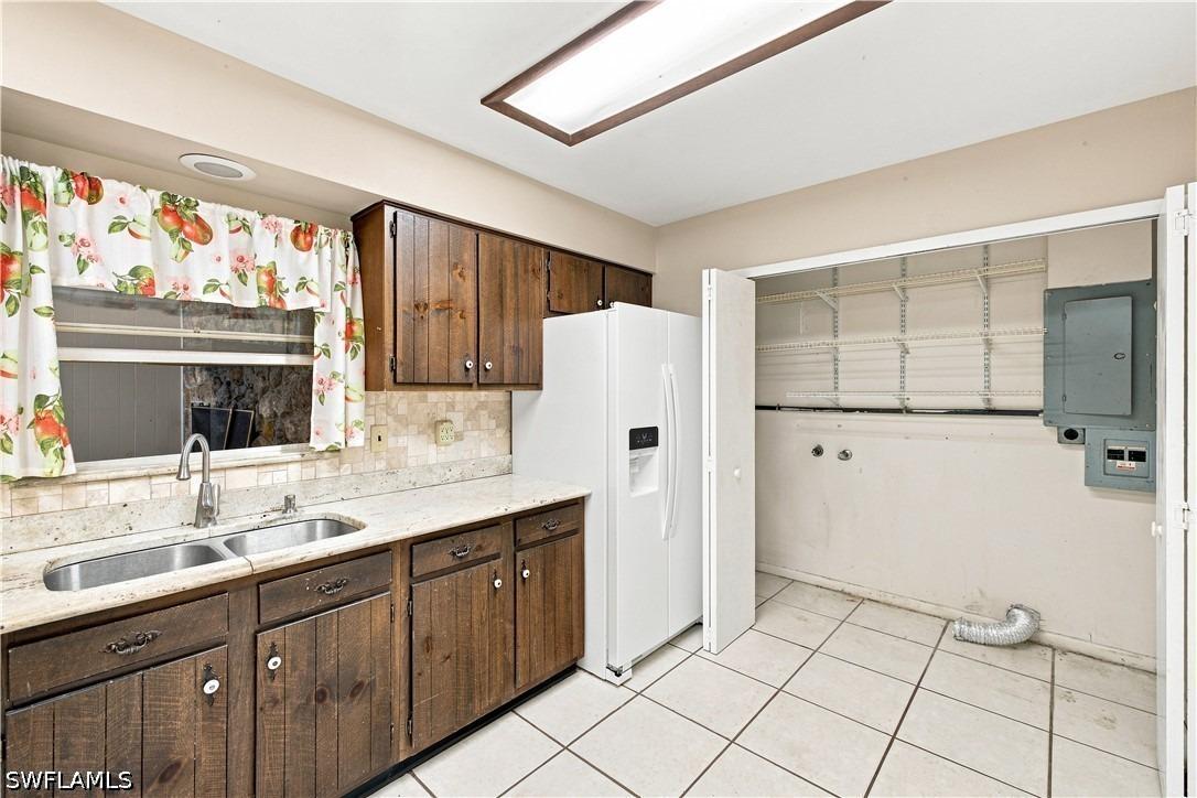 Cypress Ln, Naples, FL 34113