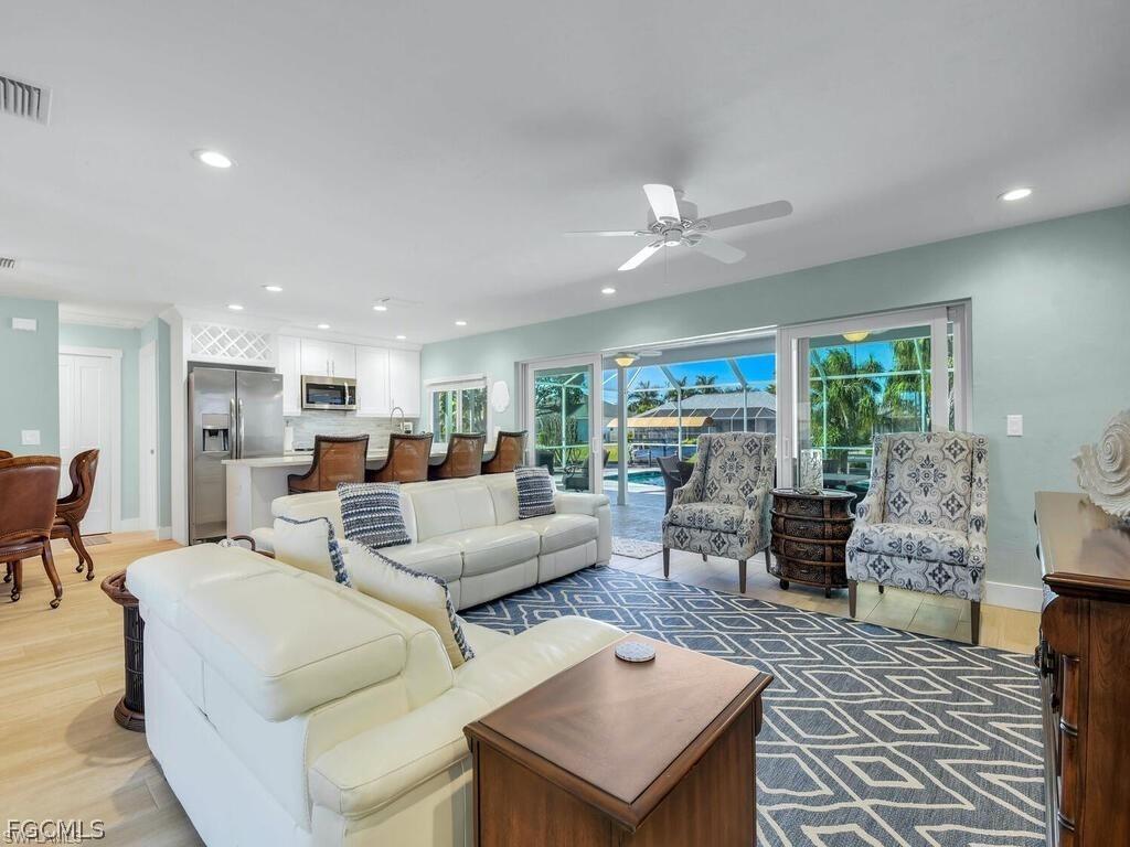 Se 13th Ave, Cape Coral, FL 33904