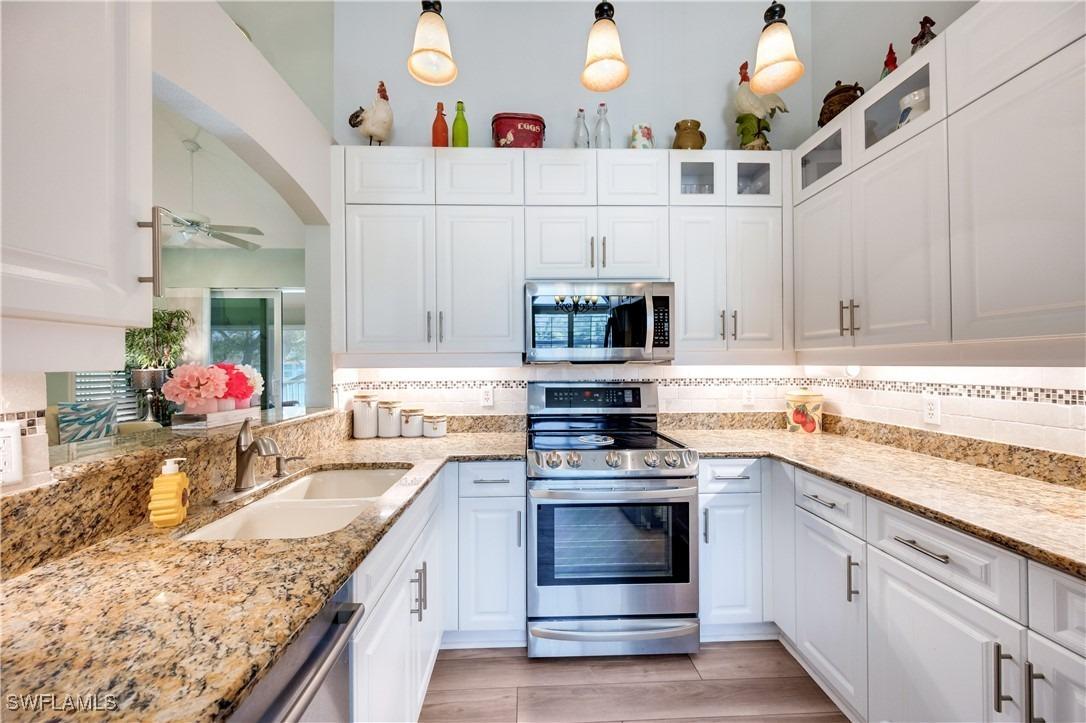 Huntington Lakes Cir, Naples, FL 34119