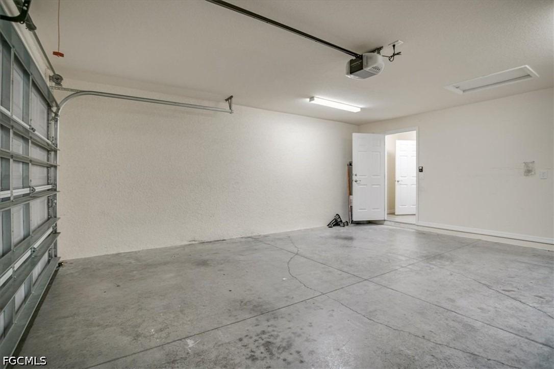 W Crow Cir, Labelle, FL 33935