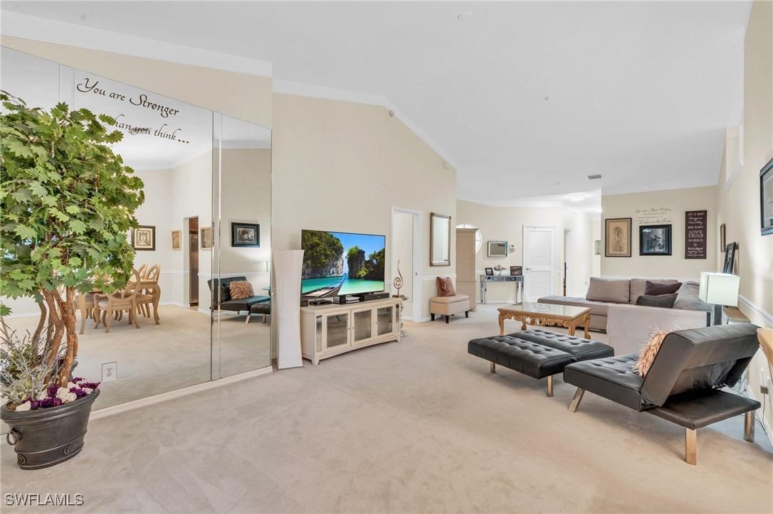 Silver Oaks Cir, Naples, FL 34119