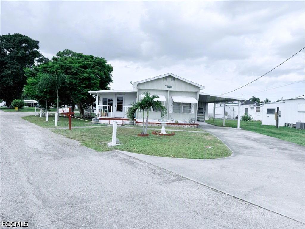 Flame Ln, North Fort Myers, FL 33917