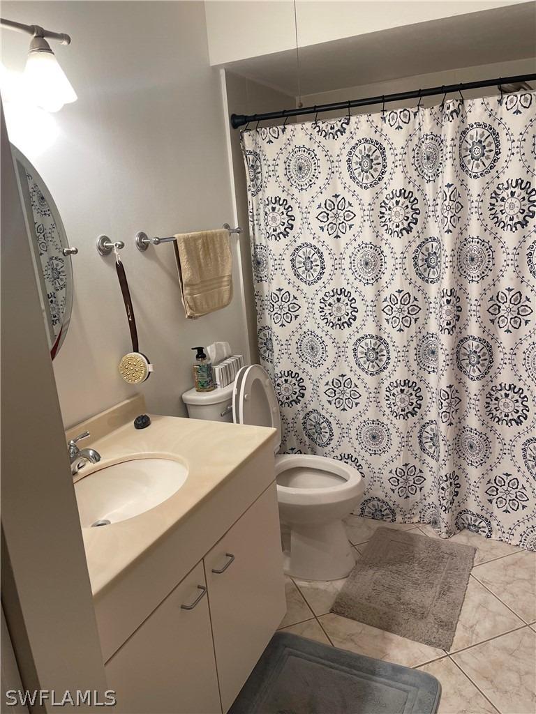 Pine Isle Ln, Naples, FL 34112
