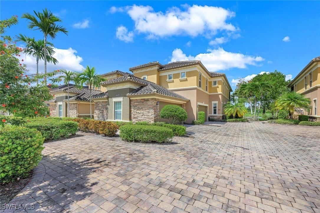 Ironstone Ter, Naples, FL 34120