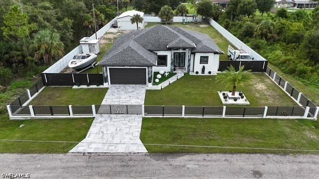 Lake Ave, Lehigh Acres, FL 33972