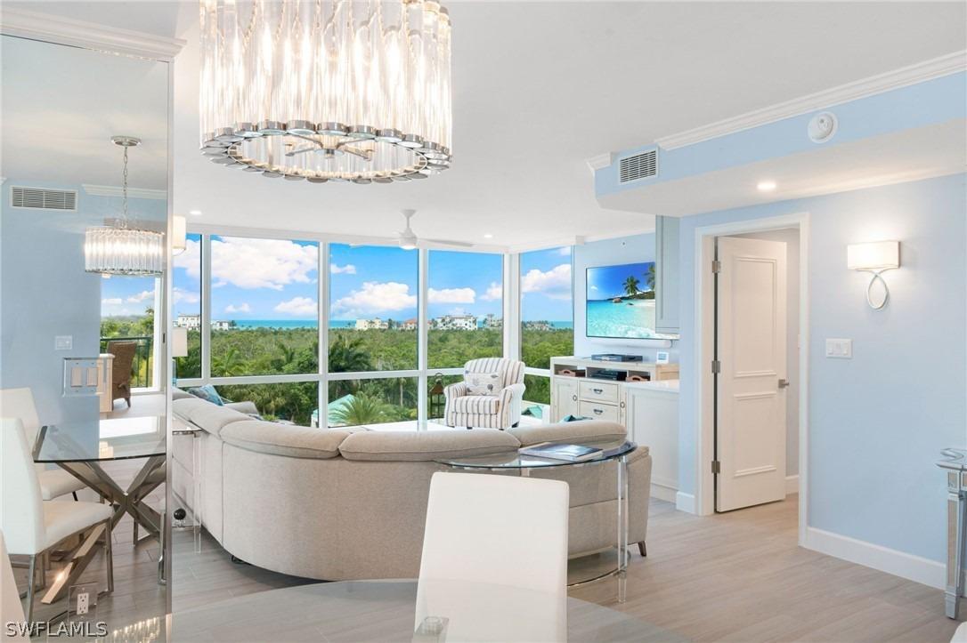 Pelican Bay Blvd, Naples, FL 34108