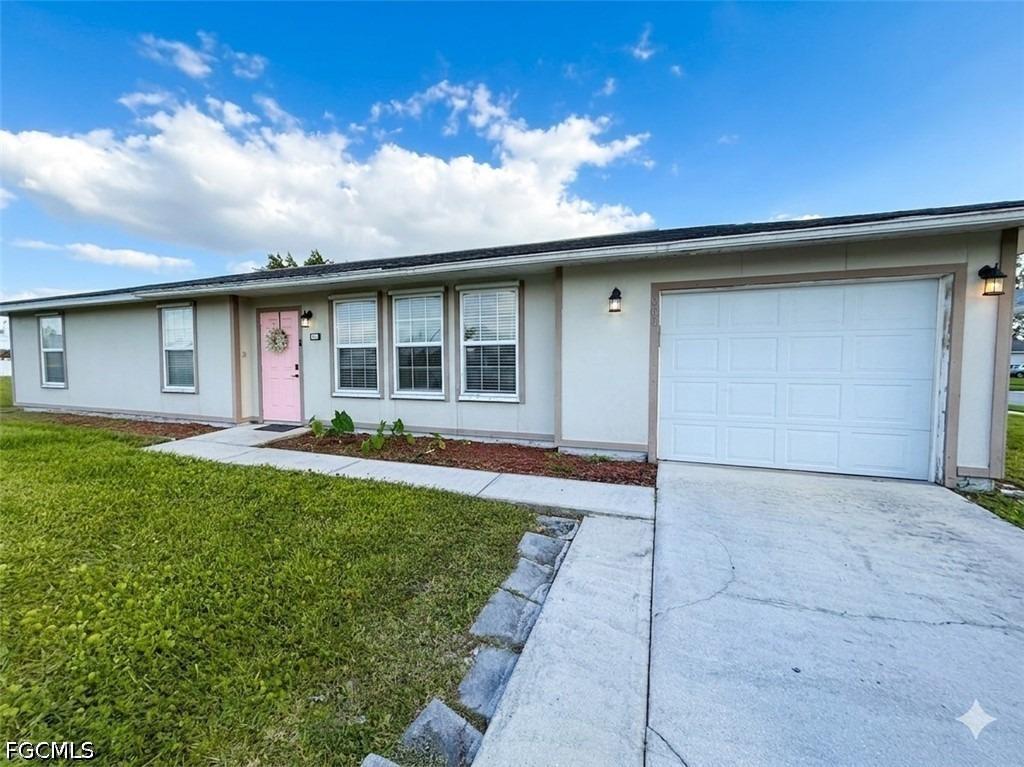 Ne 18th Ter, Cape Coral, FL 33909
