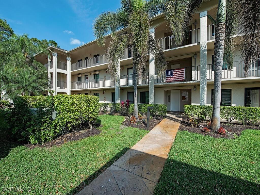 Deauville Cir, Naples, FL 34112