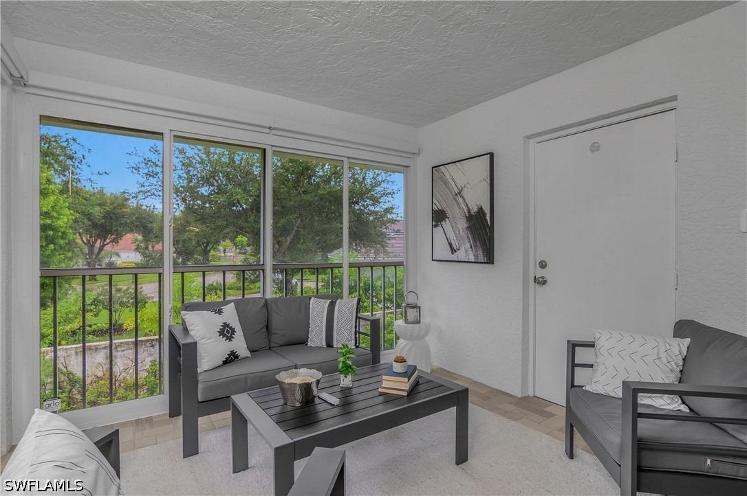 Jewel Ln, Naples, FL 34109