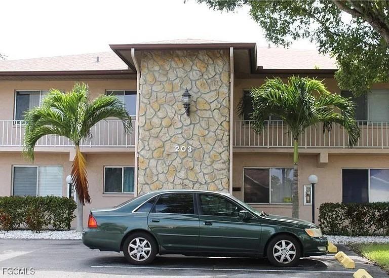 Se 15th Pl, Cape Coral, FL 33990