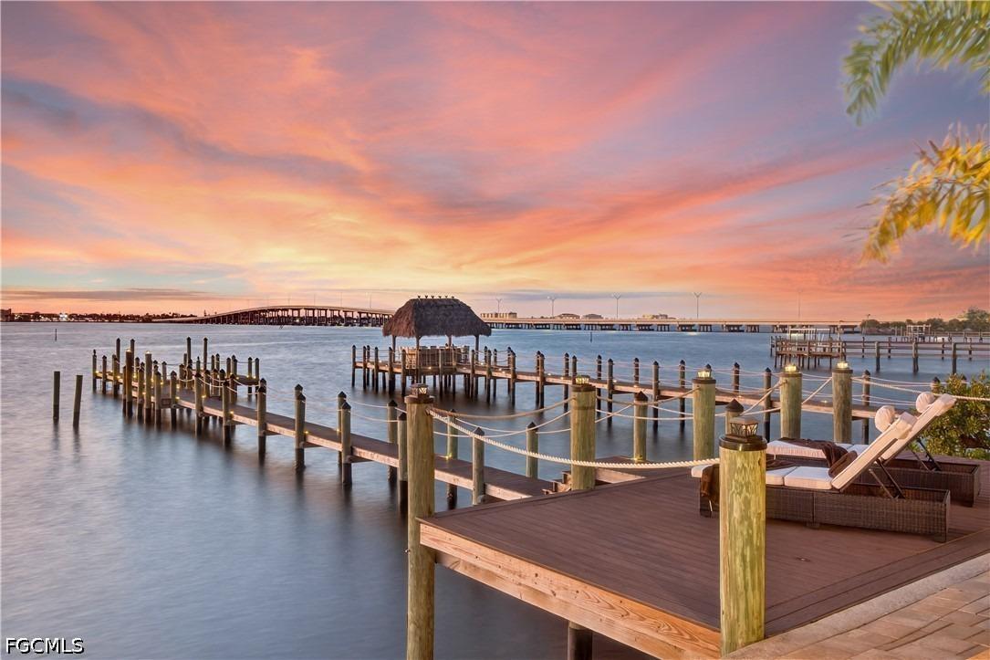 Yacht Club Cir, Fort Myers, FL 33919