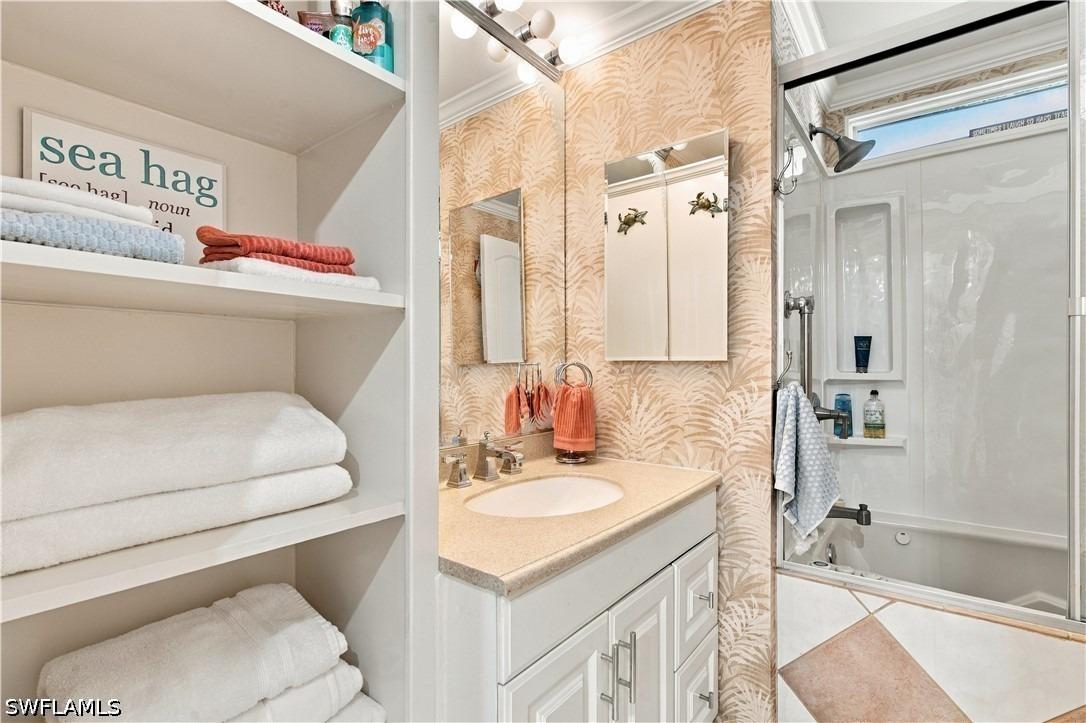 Charlemagne Blvd, Naples, FL 34112