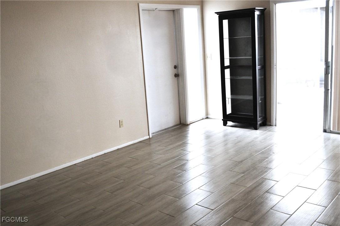 Vancouver Cir, Fort Myers, FL 33907