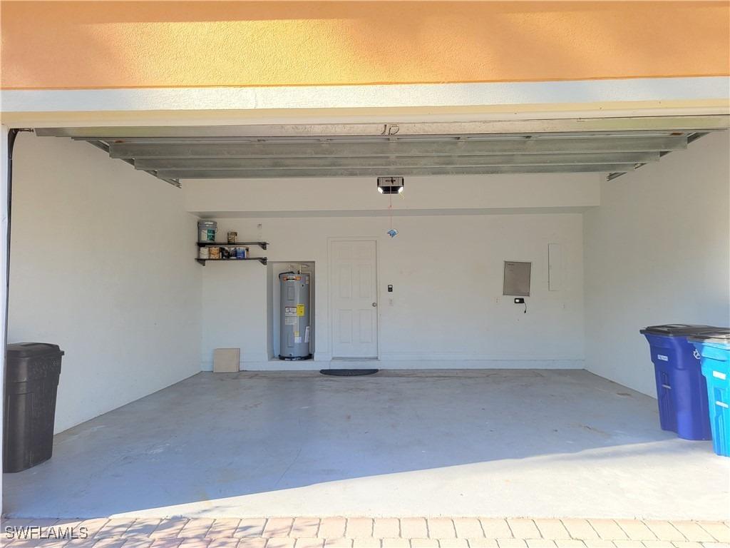 Healthpark Cir, Fort Myers, FL 33908