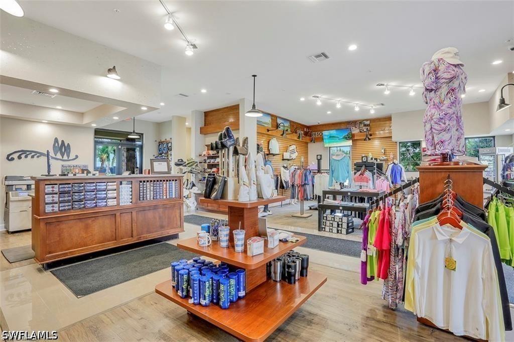 Dilillo Ct, Naples, FL 34119
