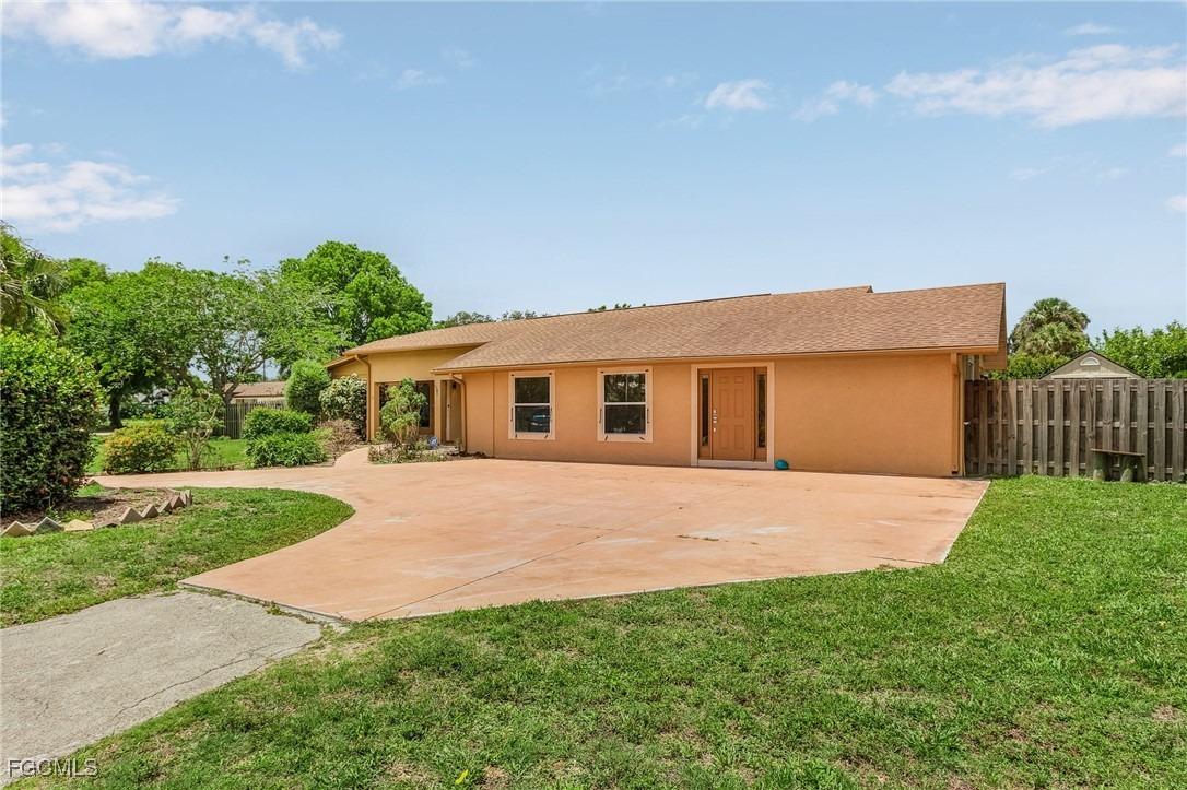 Winkler Rd, Fort Myers, FL 33919
