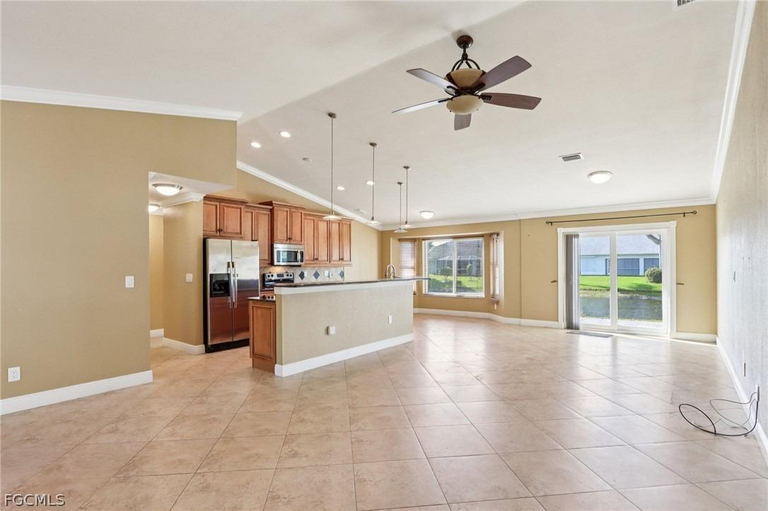 Harrogate Ct, Naples, FL 34112