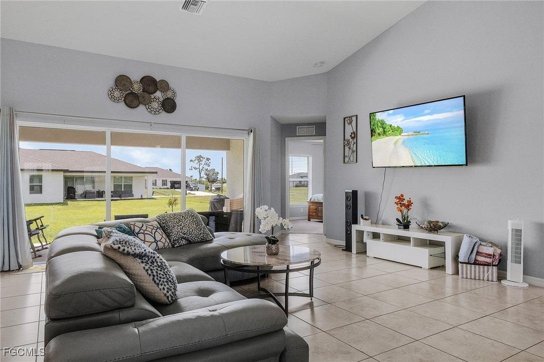 Nw 37th Ave, Cape Coral, FL 33993