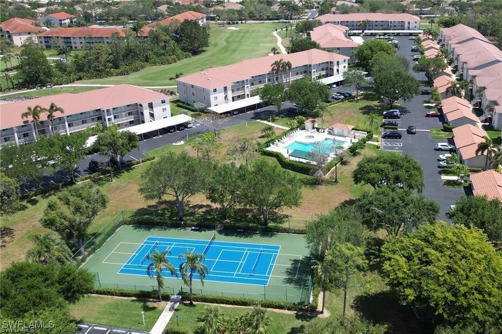 Dennis Cir, Naples, FL 34104