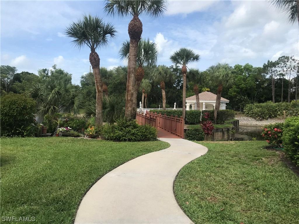 Satinleaf Rd N, Naples, FL 34109