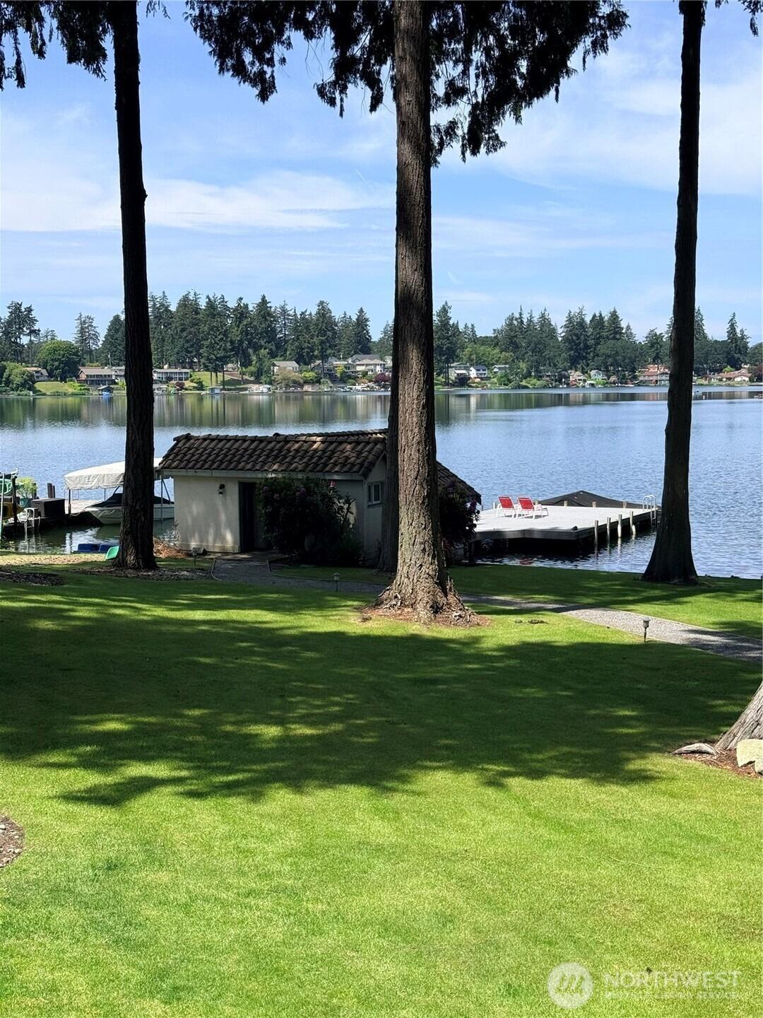 Holly Hedge Ln Sw, Lakewood, WA 98499