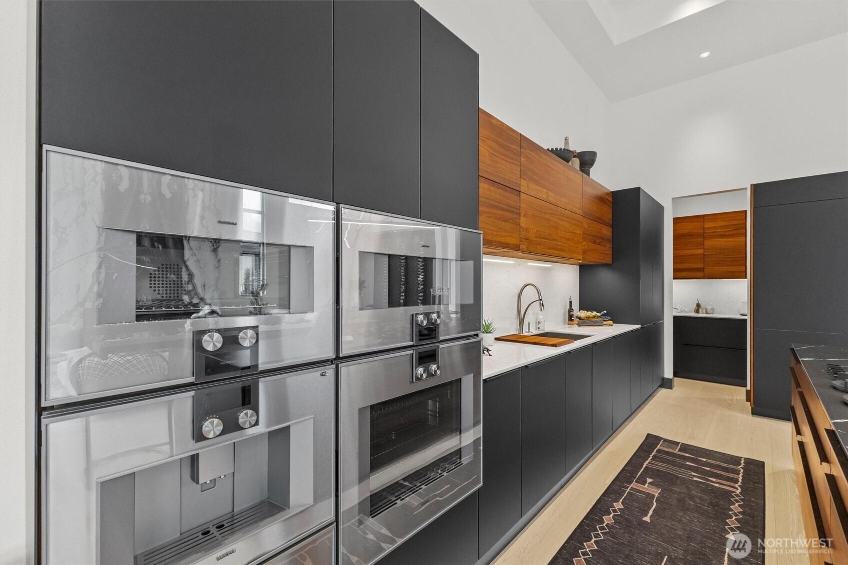 Lux Ln, Blaine, WA 98230