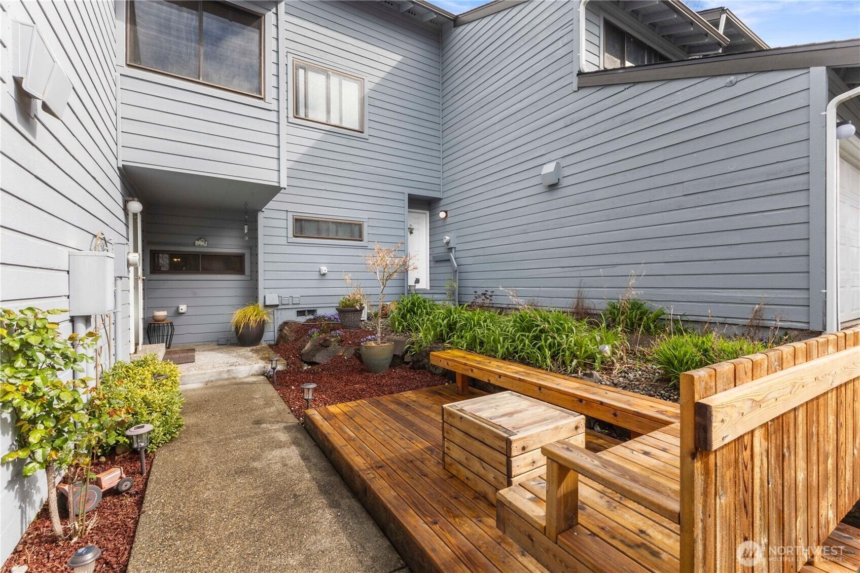 14th Ave S, Des Moines, WA 98198