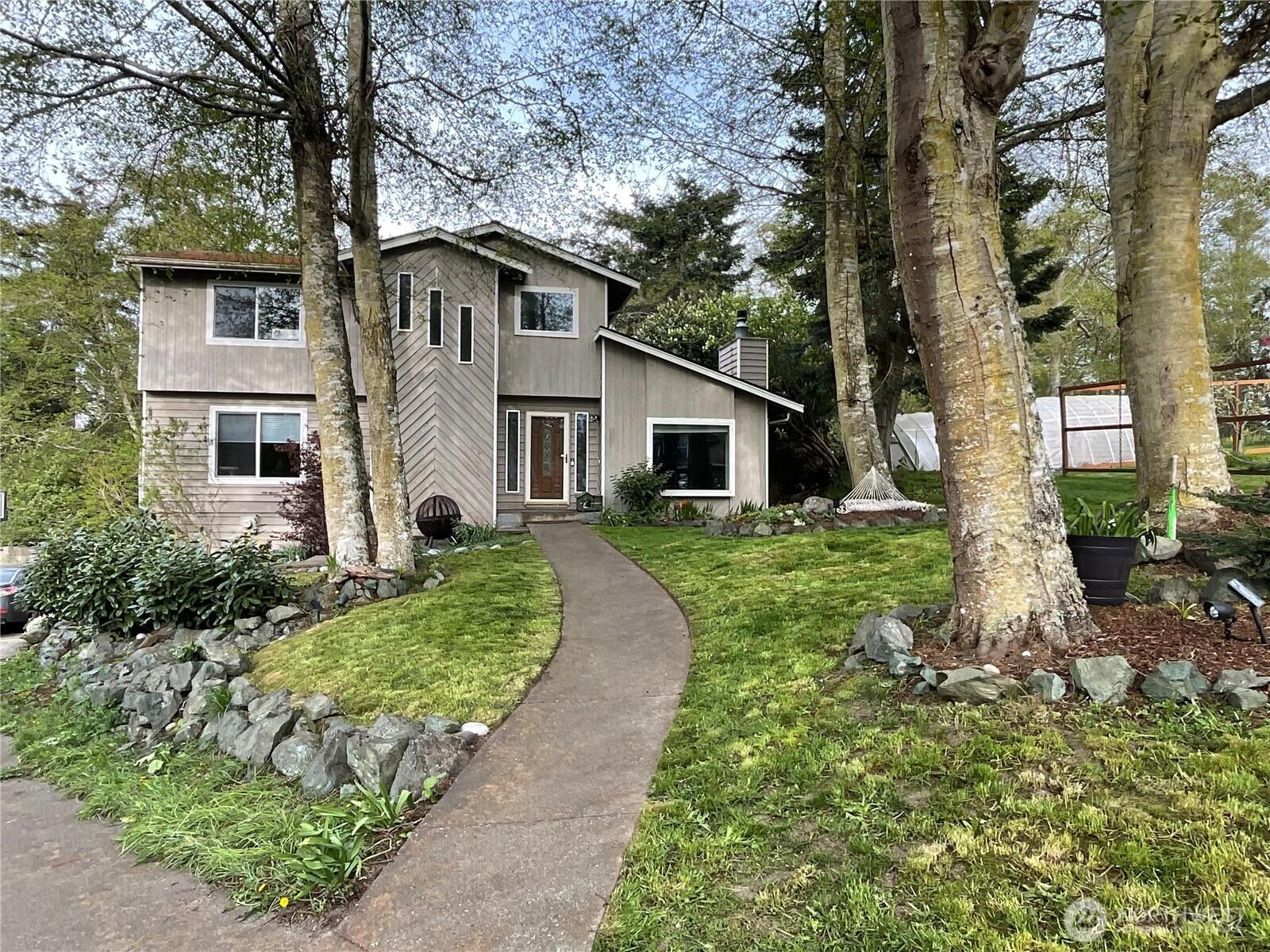 Darvic Pl, Oak Harbor, WA 98277