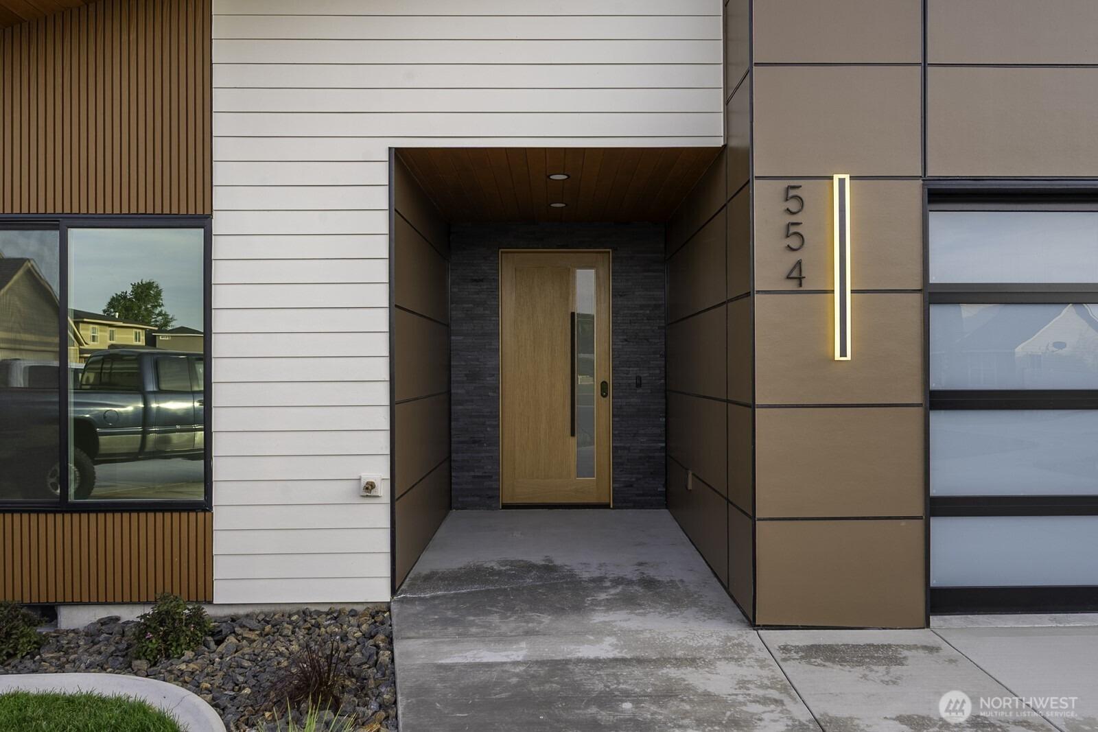 Sparrow Ln, Moses Lake, WA 98837